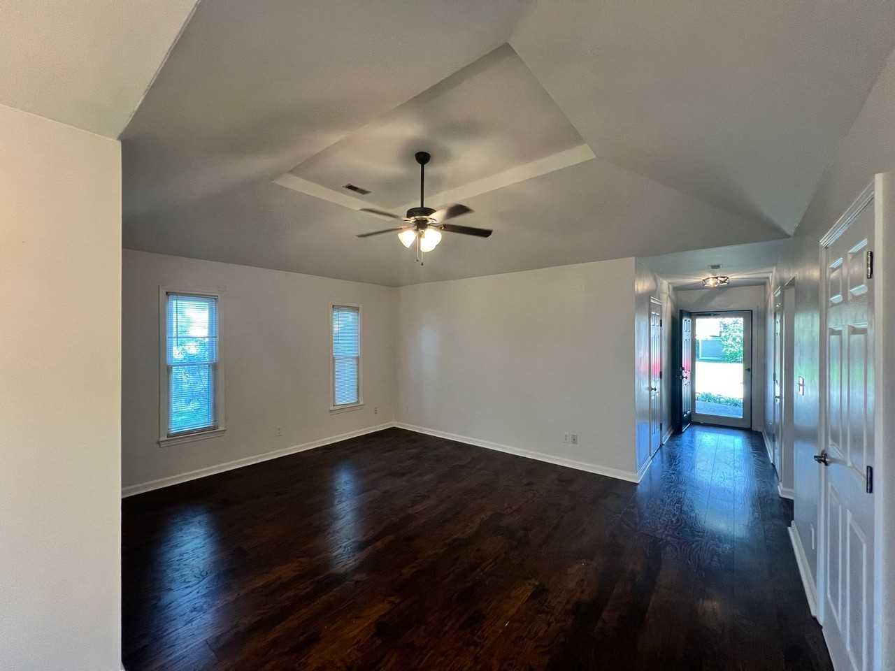 10430 Going Court - Photo 4 of 14