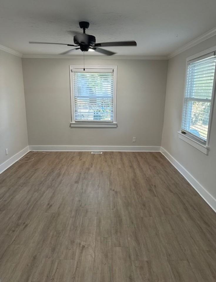 1601 Columbia Ave - Photo 3 of 13