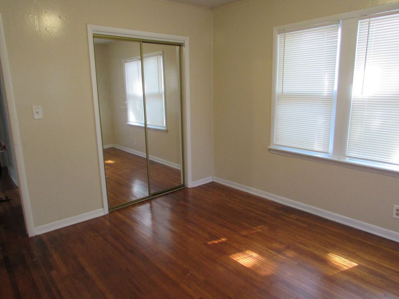 1339 S Gary Ave - Photo 3 of 10