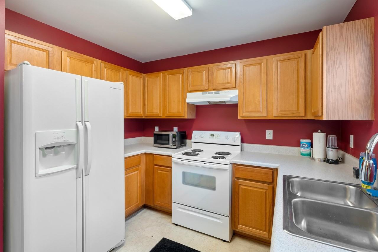 Brookstead Meadow Ct - Photo 7 of 11