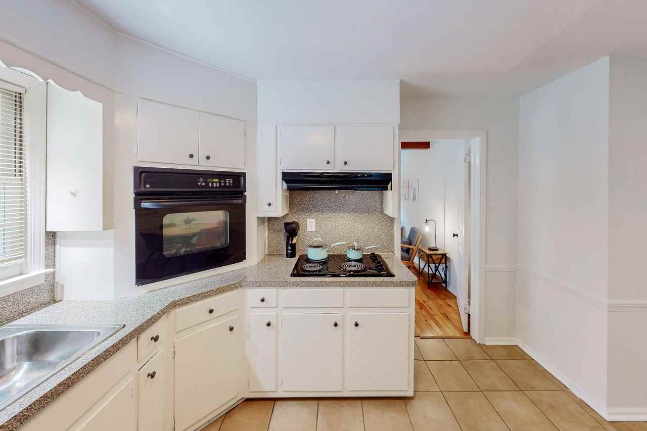 Crabapple Circle - Photo 4 of 17