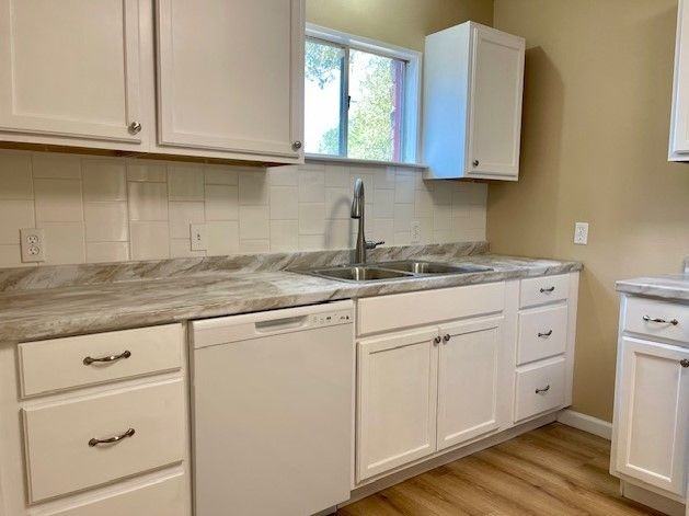 802 Hickory St - Photo 2 of 16