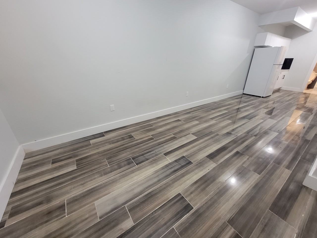 2477 University Avenue 2D - Photo 2 of 5
