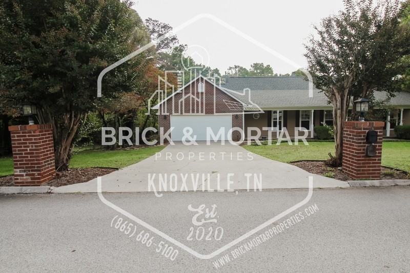 808 Pioneer Dr - Photo 4 of 50