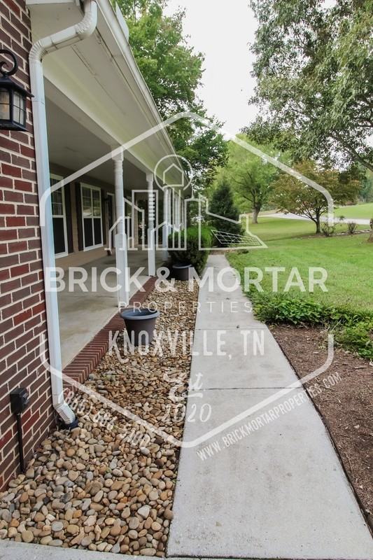 808 Pioneer Dr - Photo 5 of 50