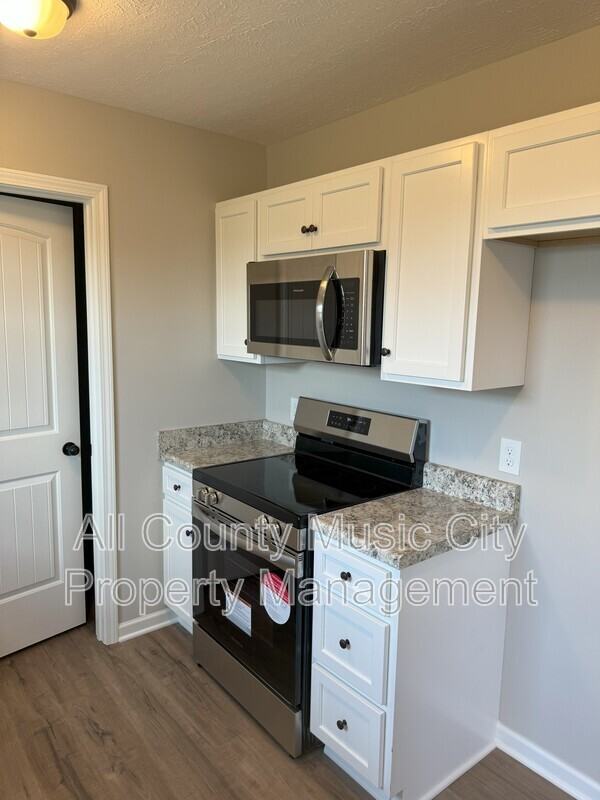 1604 Alan Perryman Ave - Photo 3 of 17