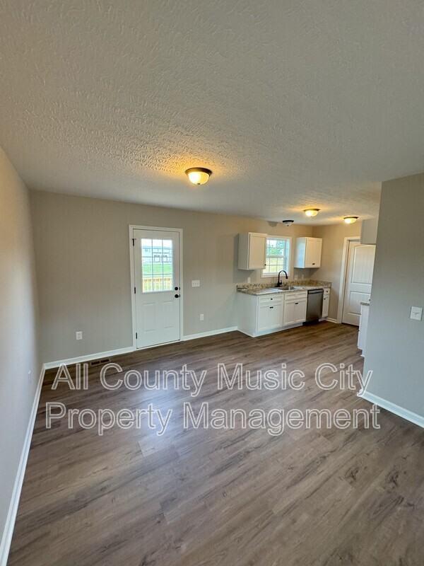 1604 Alan Perryman Ave - Photo 4 of 17