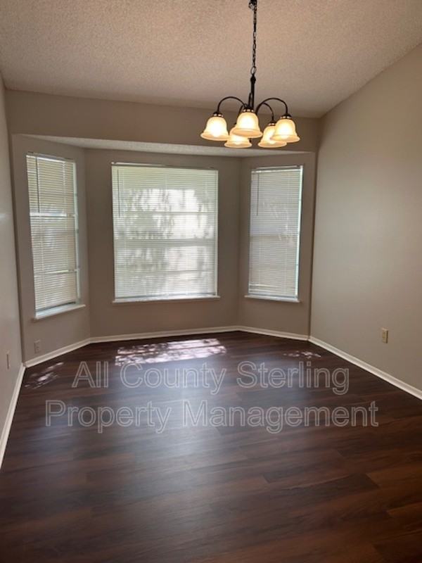 2261 Saint Augustine St - Photo 6 of 21