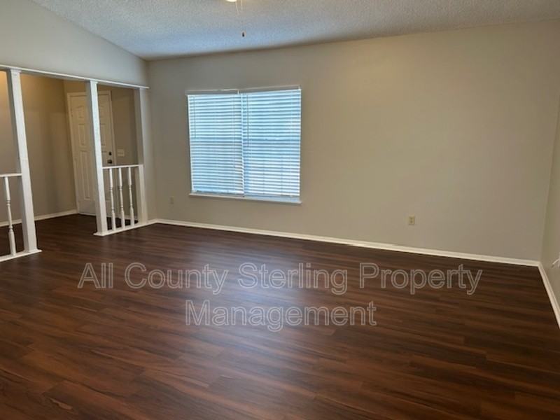 2261 Saint Augustine St - Photo 7 of 21