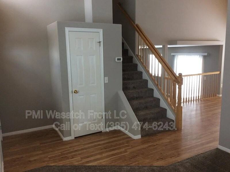 8914 S Black Pine St - Photo 2 of 21