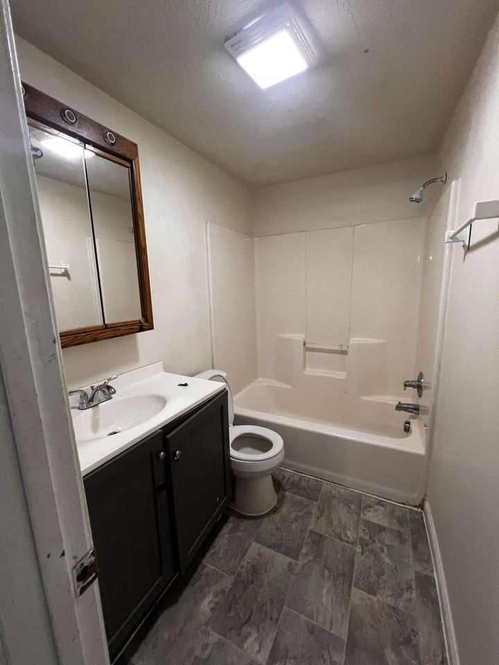 1859 Forsythe Ln - Photo 2 of 7