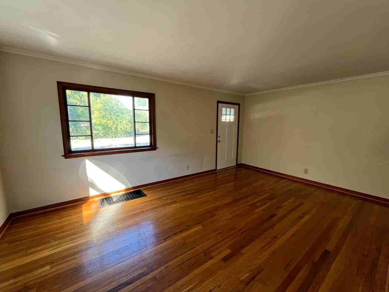 339 Morse Rd - Photo 3 of 17