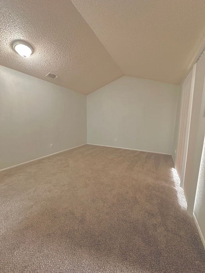 Riverbend Apartments - Photo 6 of 28