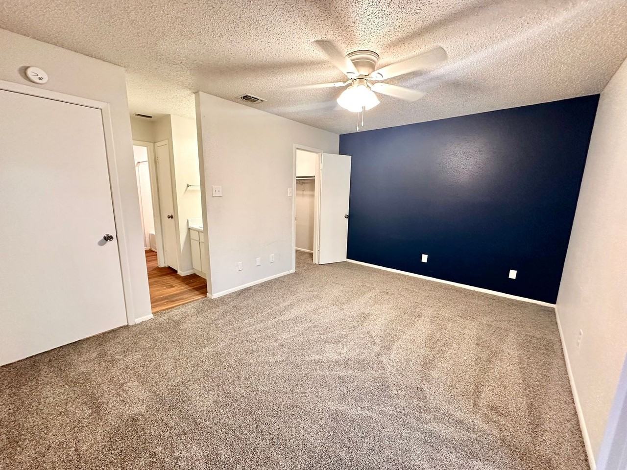 Riverbend Apartments - Photo 7 of 28