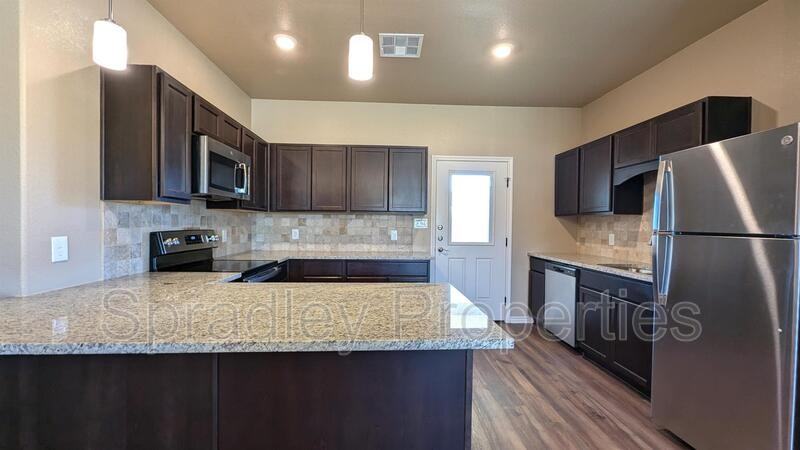 1273 Jasmine Dr Unit B - Photo 2 of 7