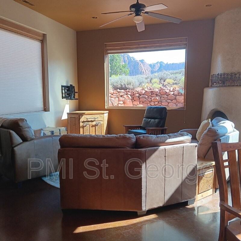 1280 N Tuweap Dr - Photo 3 of 22