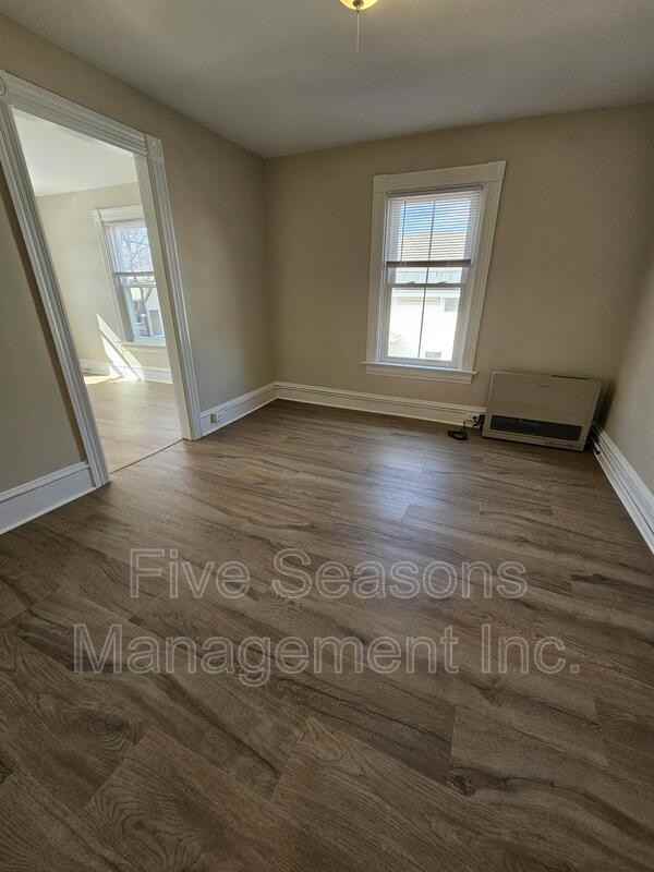 100 N Champlain St - Photo 3 of 13