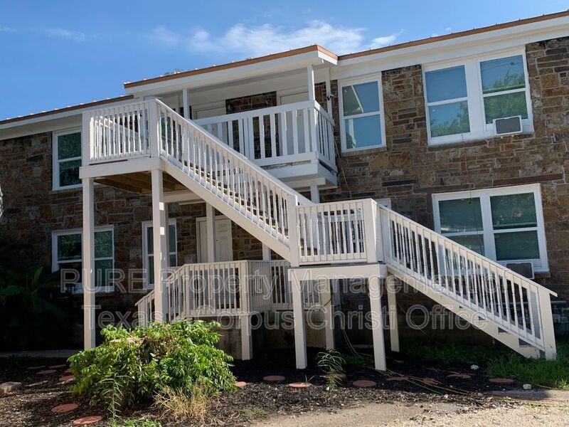 746 Texas Ave #1 - Photo 2 of 12