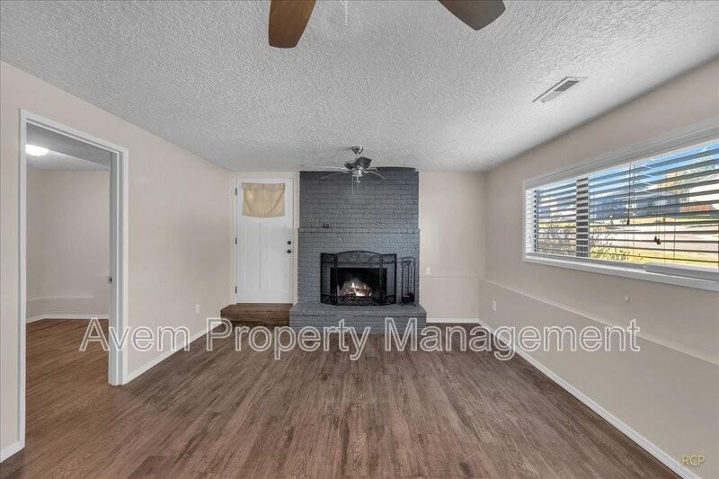 4467 Se 10th Dr - Photo 2 of 20