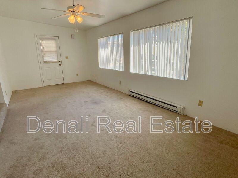 5709 W Rocking Circle St - Photo 6 of 33