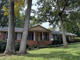 featured image of 7942 Lake Vista Dr