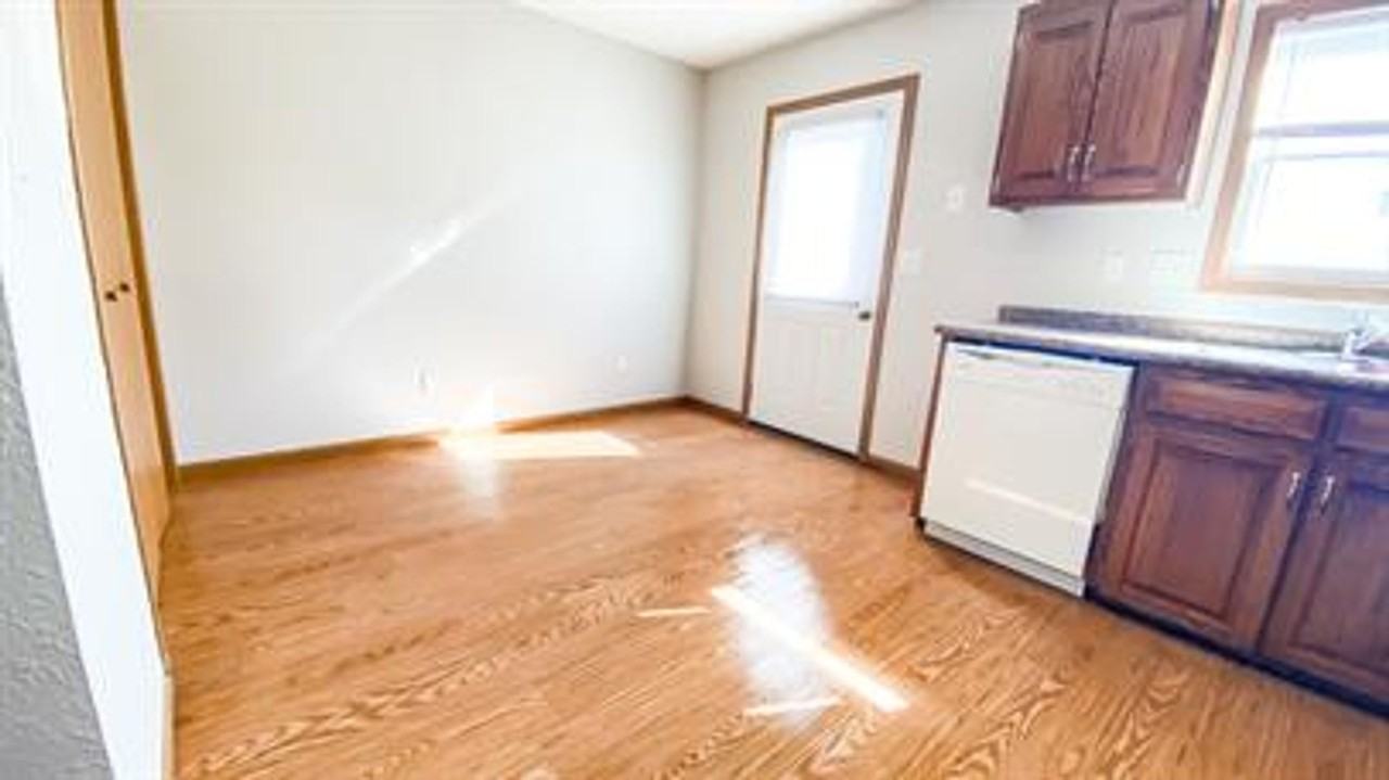 403 Country Villa Ln - Photo 3 of 11