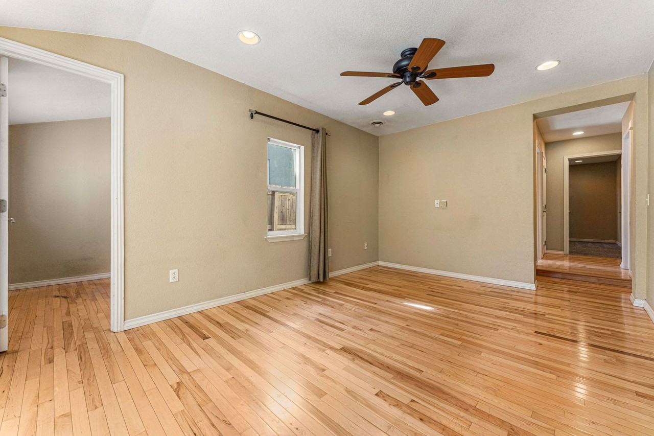 4451 S Cherokee St - Photo 6 of 32