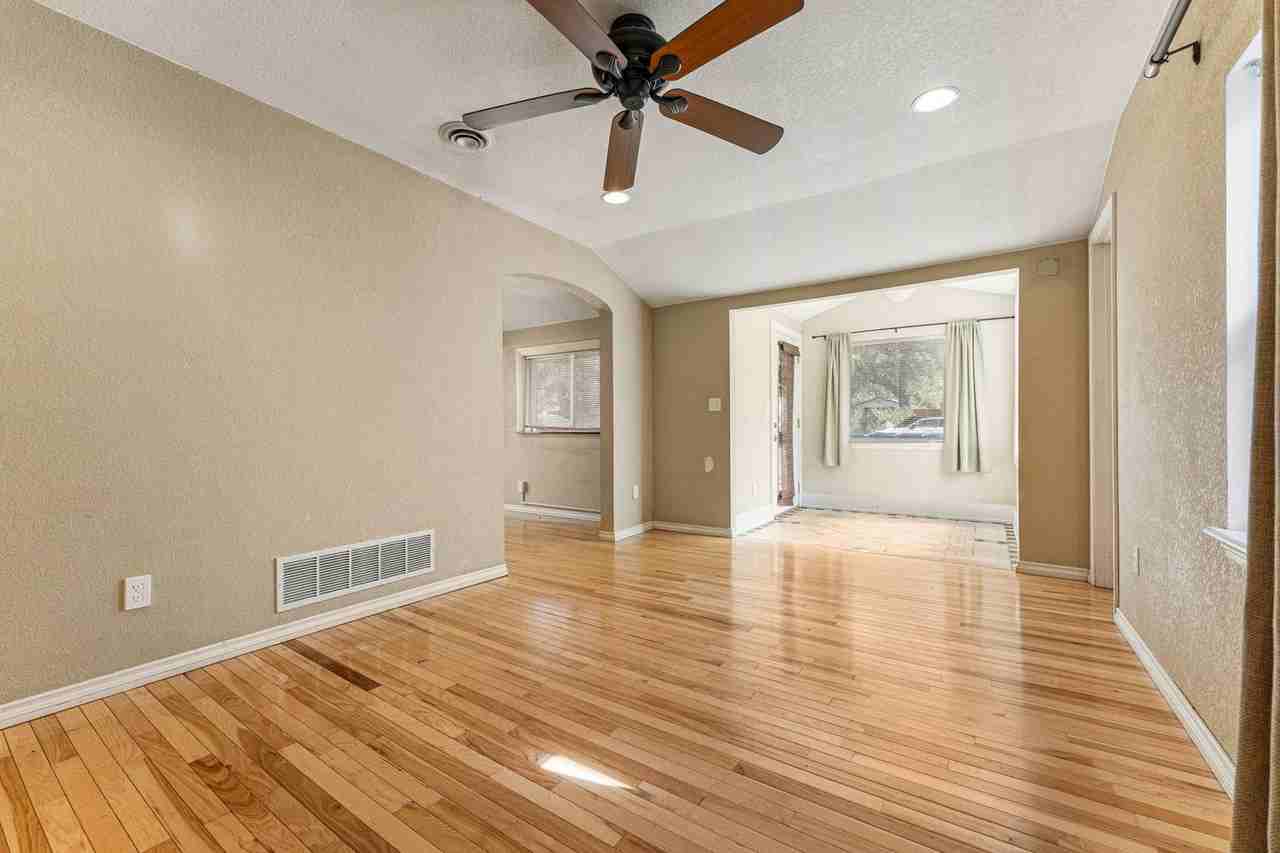 4451 S Cherokee St - Photo 7 of 32