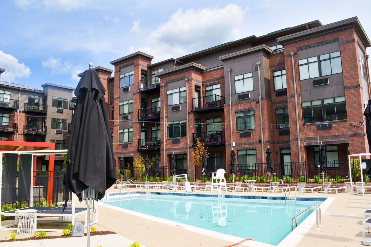 202 Park - Photo 4 of 97