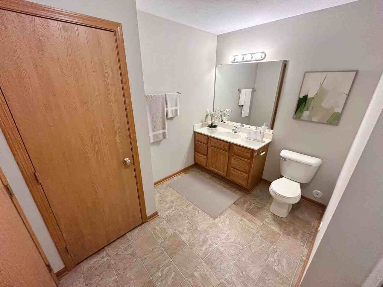 3821 Tiverton Ct - Photo 4 of 13