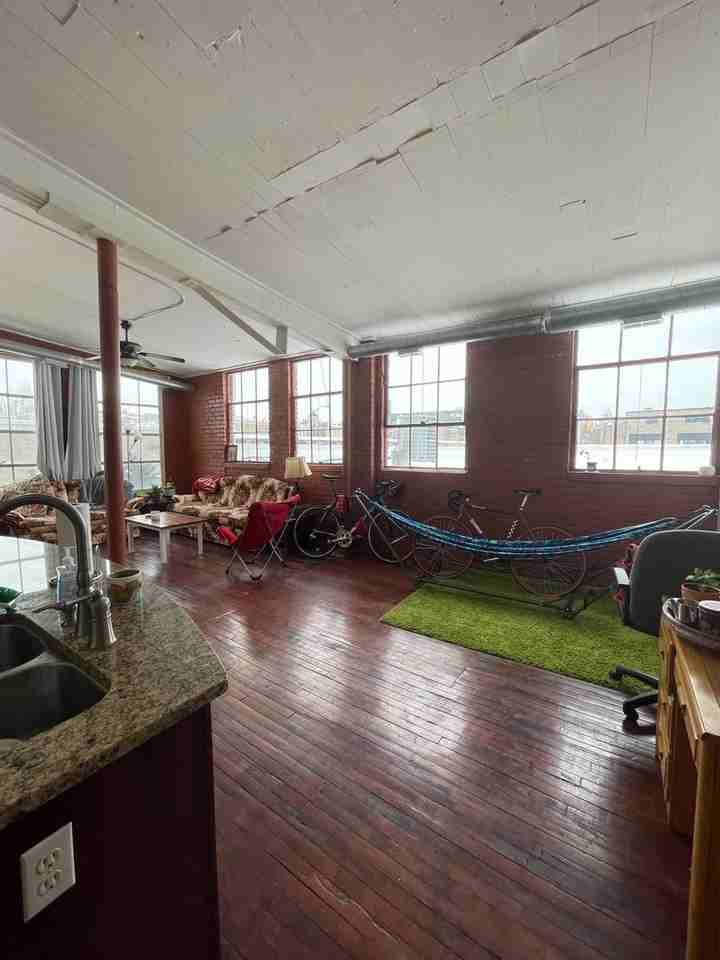 305 S Lincoln St #B - Photo 6 of 20