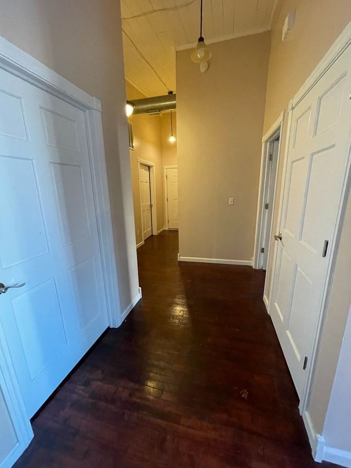 305 S Lincoln St #D - Photo 2 of 20