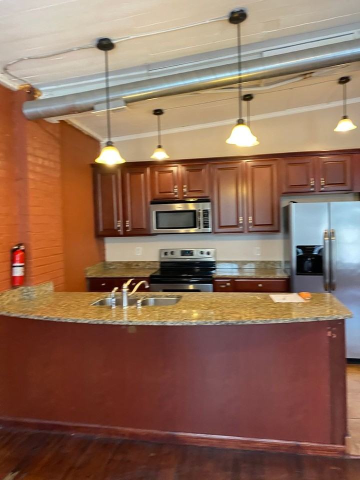 305 S Lincoln St #D - Photo 7 of 20