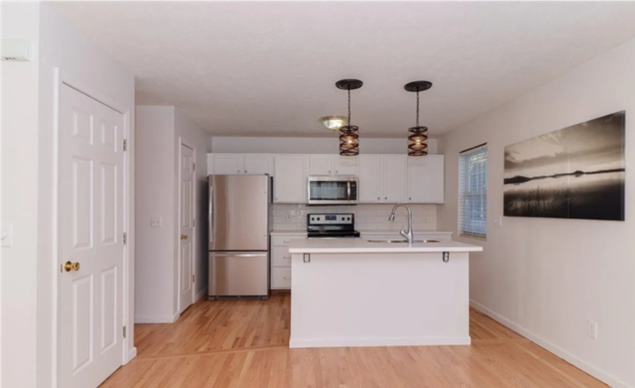 208 Parktrail Rd - Photo 4 of 23