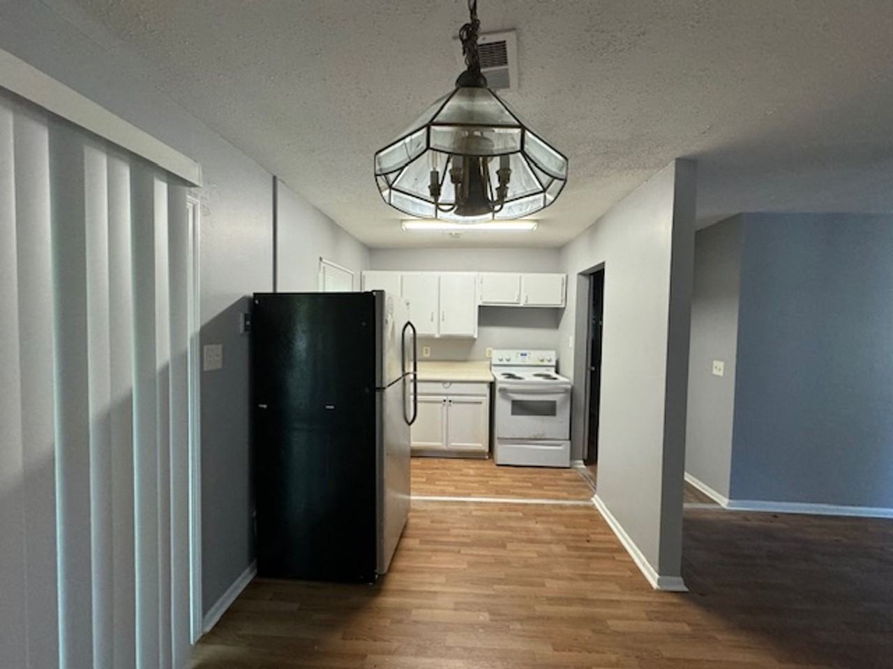 650 American Blvd - Photo 3 of 3