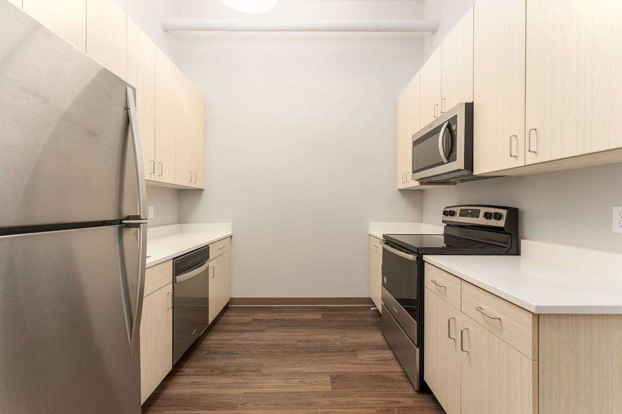 740 North by 3L Living - Photo 7 of 33