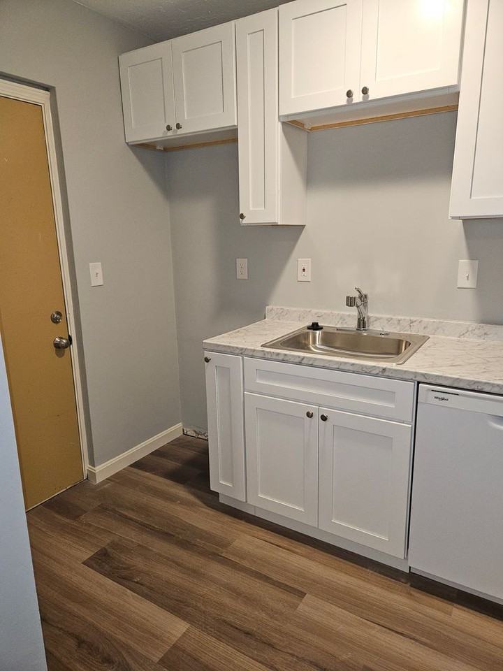 Delcor Apartments LLC - Photo 2 of 16