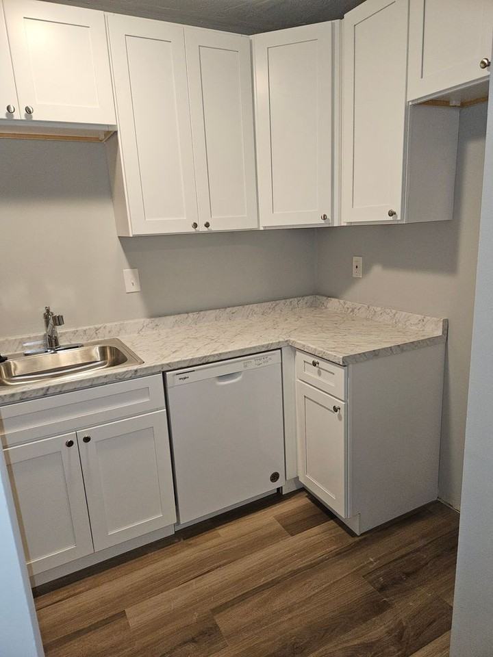 Delcor Apartments LLC - Photo 3 of 16