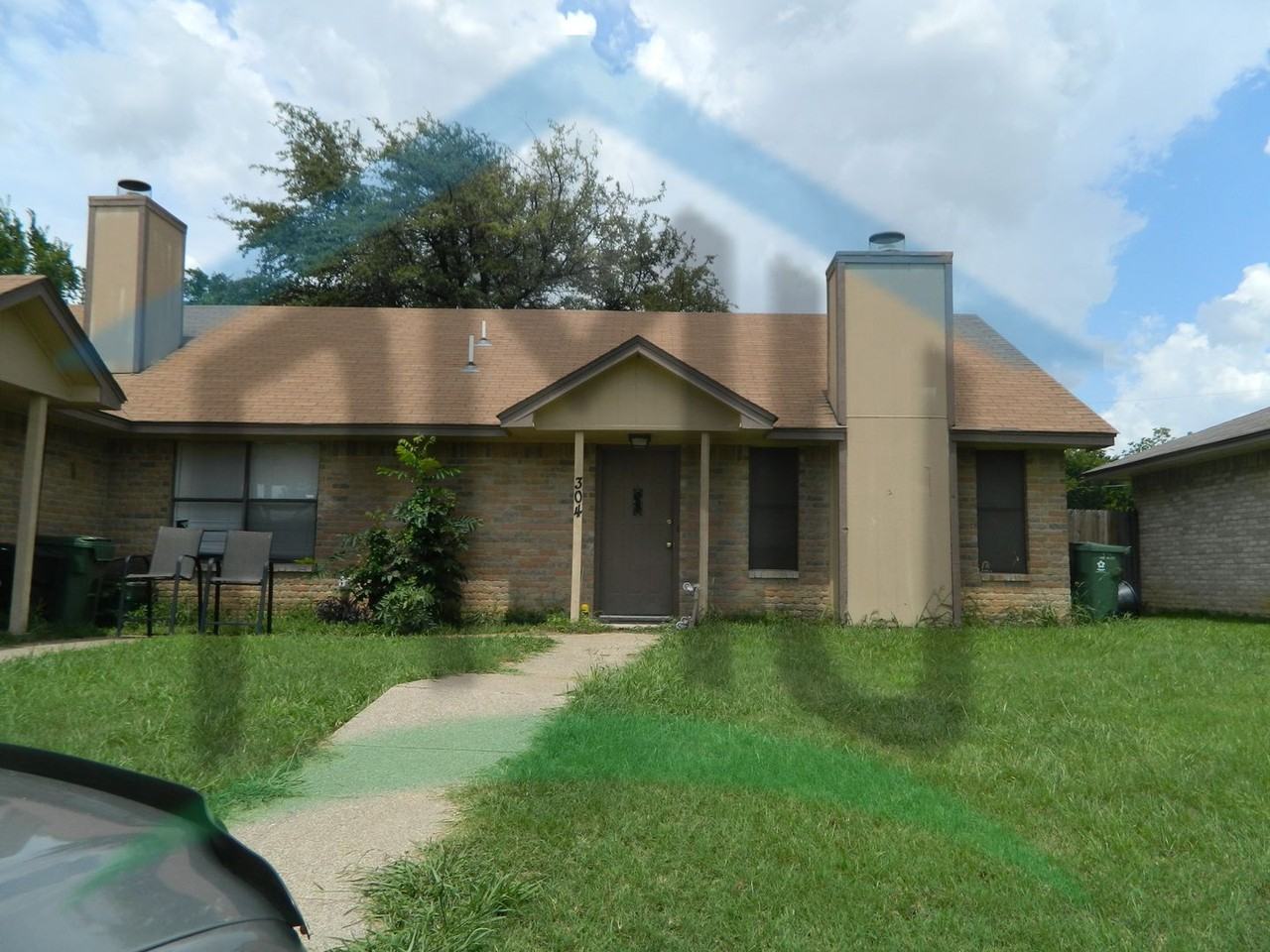 304 Shady Valley Dr - Photo 2 of 2