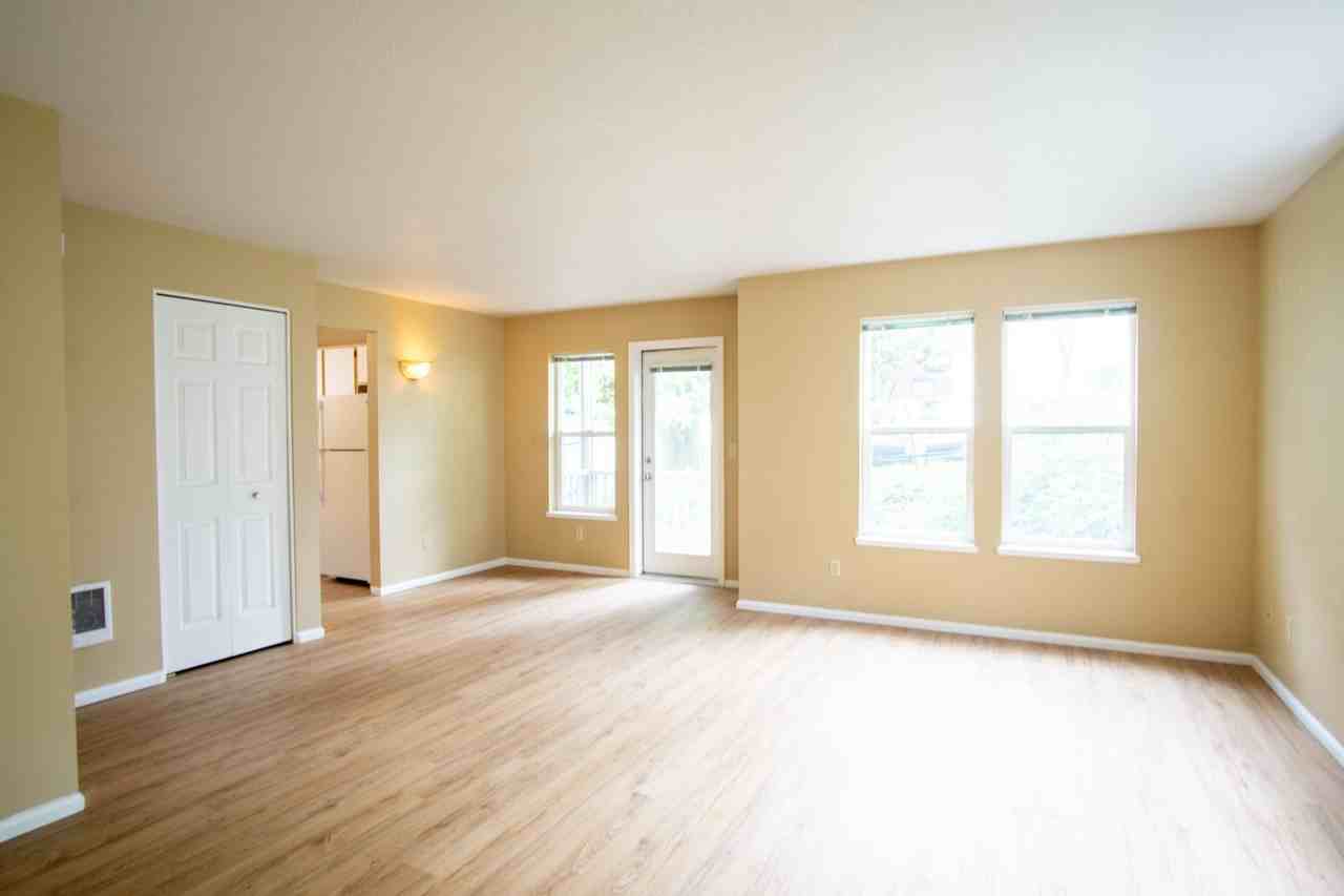 212 Sw Meade St #03 - Photo 2 of 17