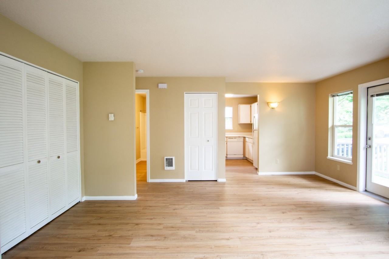 212 Sw Meade St #03 - Photo 3 of 17