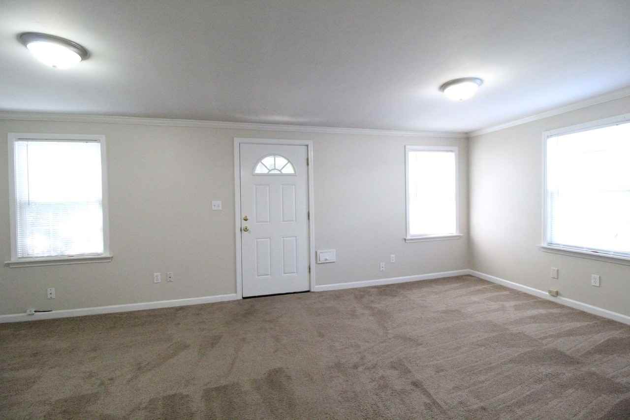 312 E 27th Ave - Photo 3 of 7