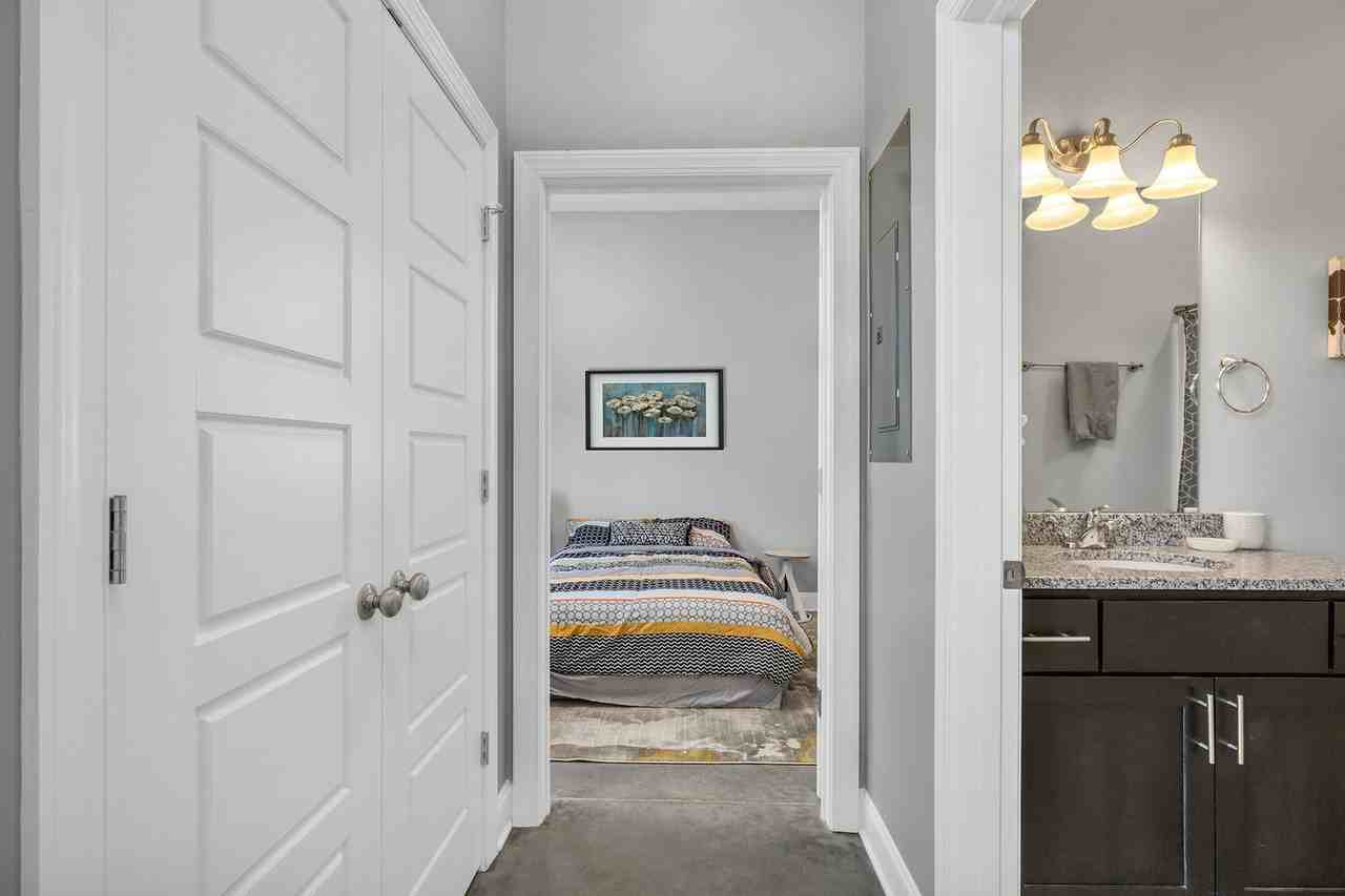 Bailey - 2107 - Photo 6 of 10