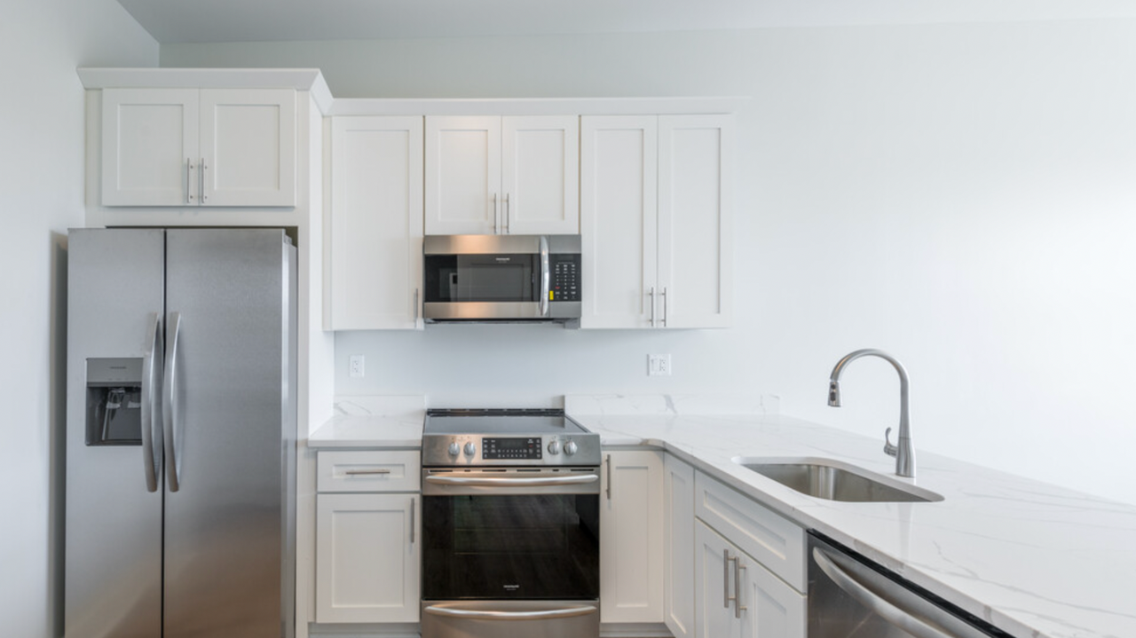 8 Hewitt - Photo 2 of 10