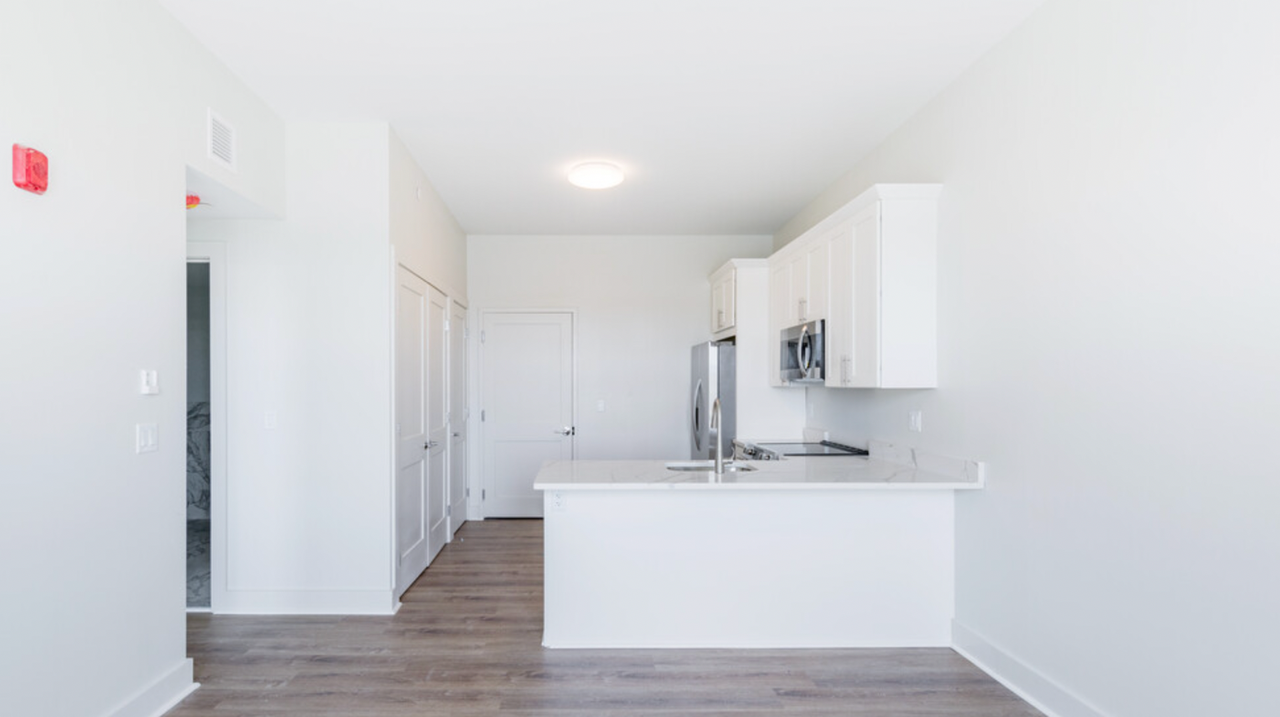 8 Hewitt - Photo 3 of 10