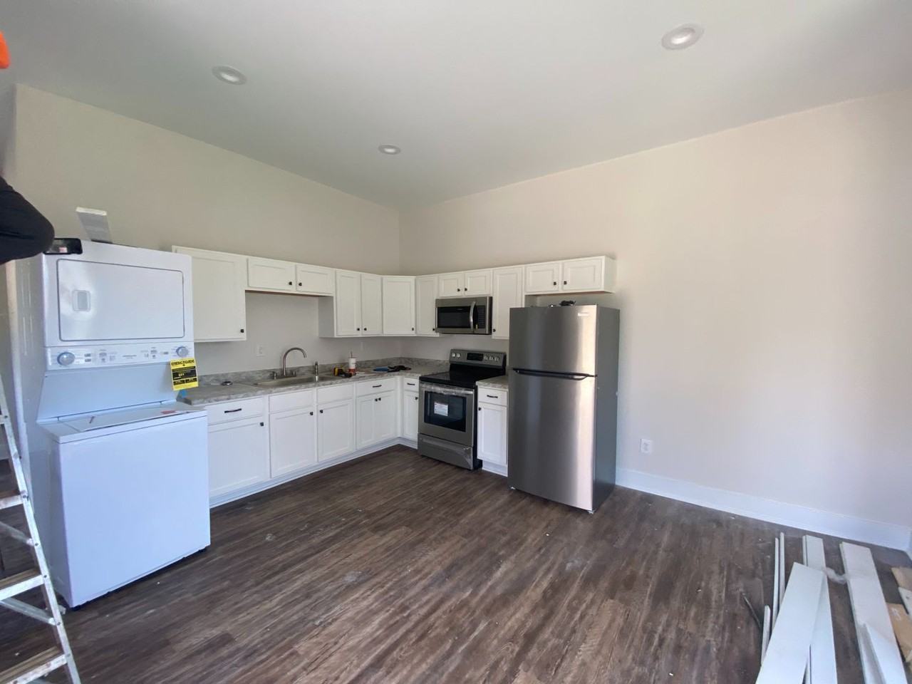 301 Eaton St - Photo 3 of 8