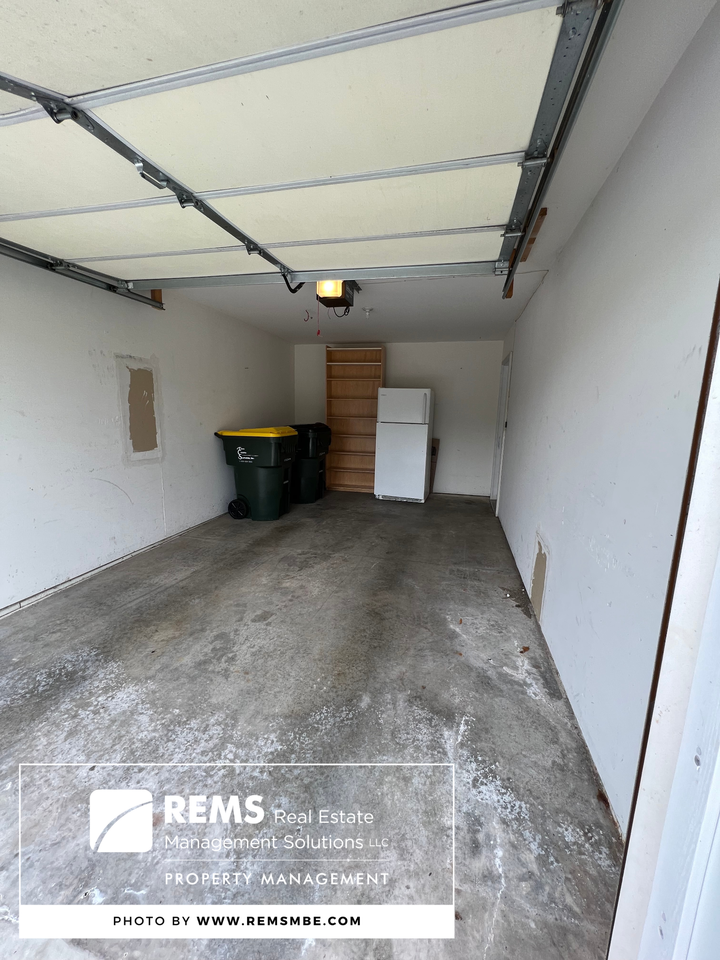 E6867 North Dewey Avenue - Photo 3 of 11