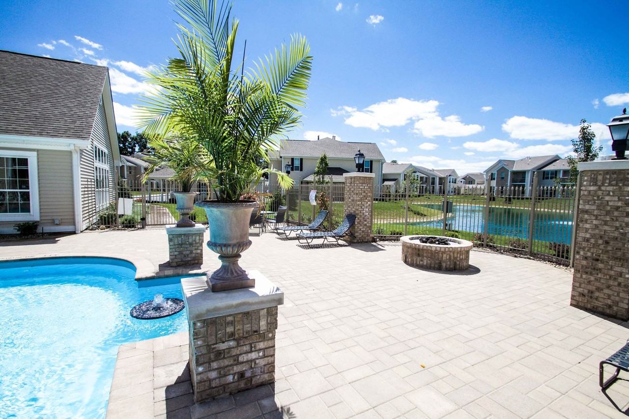 Avery Brooke Apartments - Photo 4 of 26