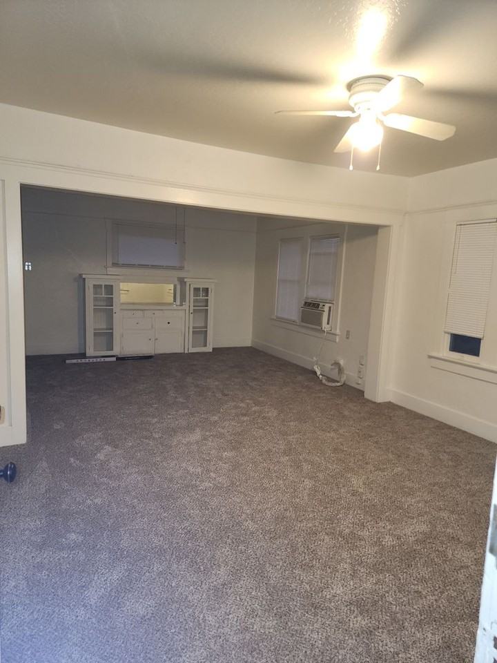 629 16th St - Photo 2 of 19