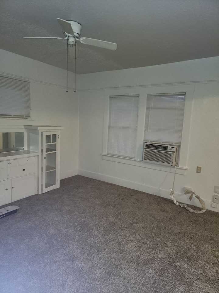 629 16th St - Photo 7 of 19